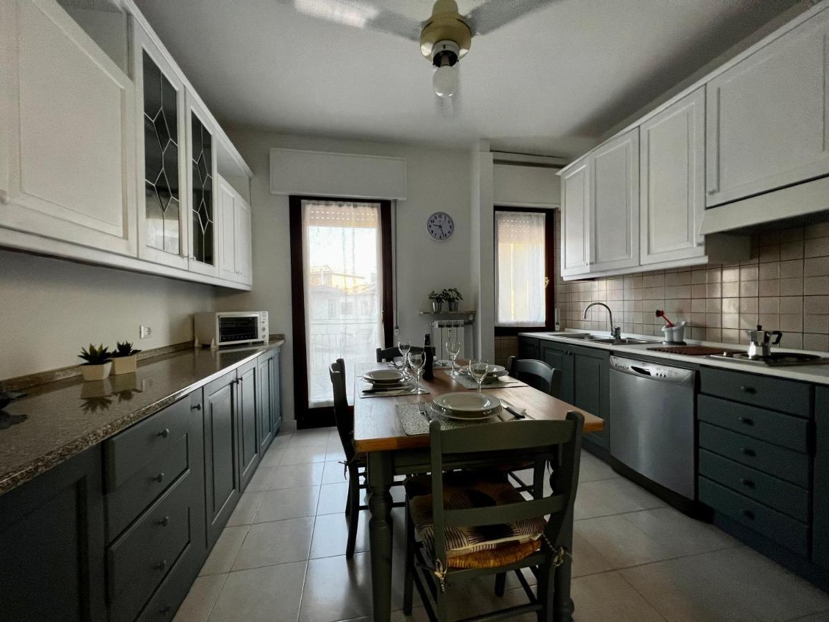 Apartment Interno1 *