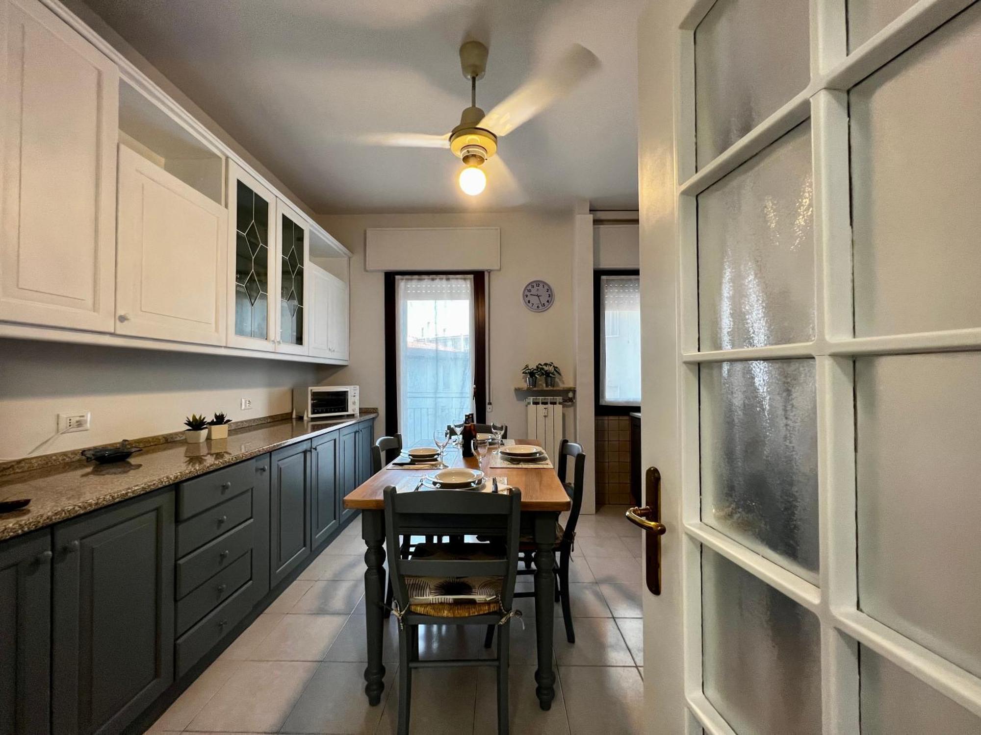 Apartment Interno1 *